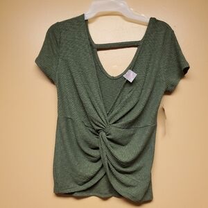No Boundaries Juniors' Twist Top